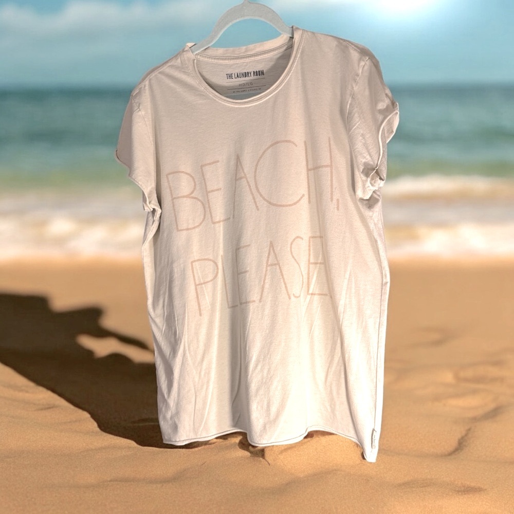 The Laundry Room Cream Oversized Beach
Please Short Sleeve Tee Size M/L